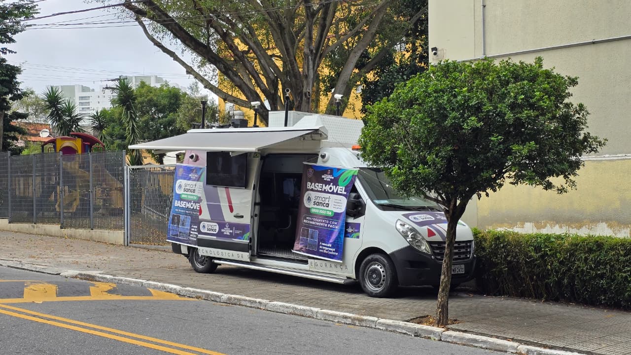 Unidade móvel de inteligência do Smart Sanca passa a reforçar segurança nas escolas de São Caetano