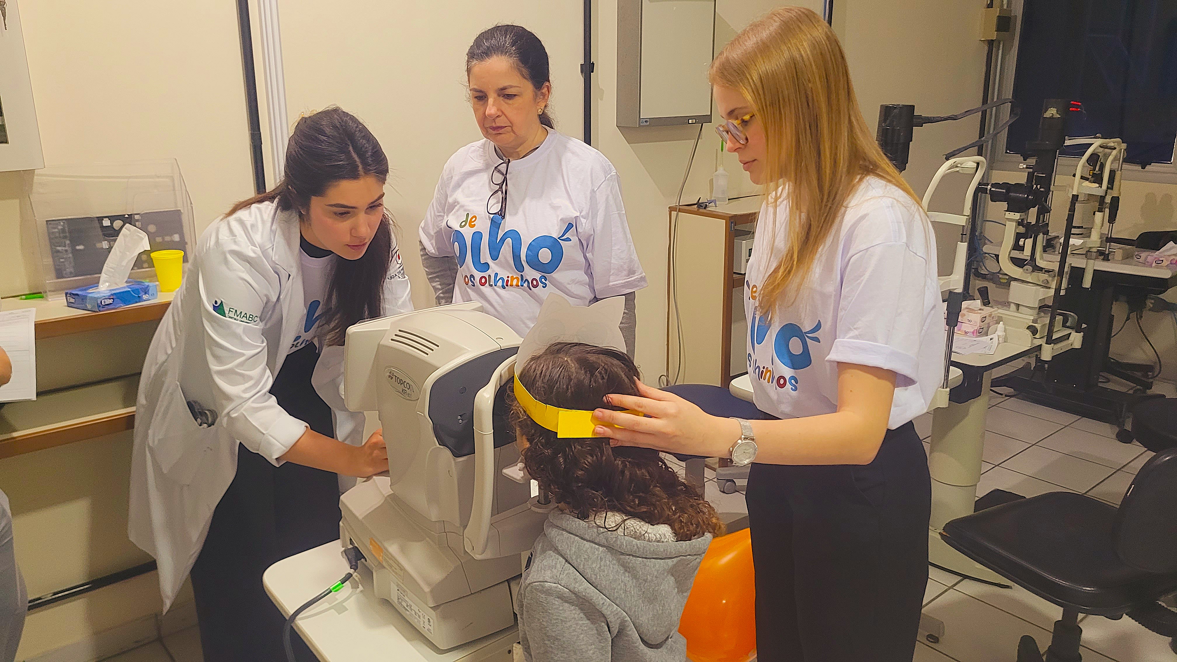 FMABC realiza atendimentos oftalmológicos de crianças na campanha “De Olho nos Olhinhos”