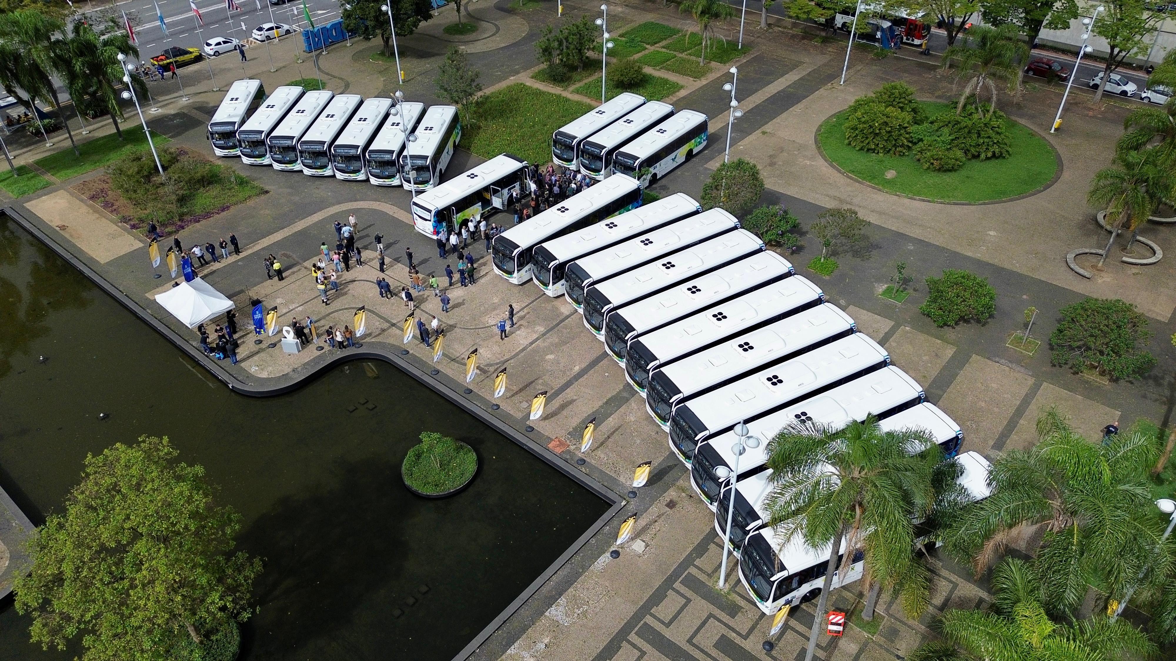  Santo André renova frota e entrega 26 novos ônibus