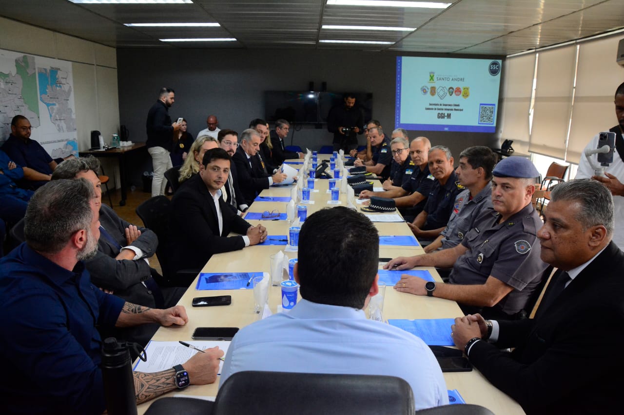 Santo André realiza reunião integrada com forças policiais