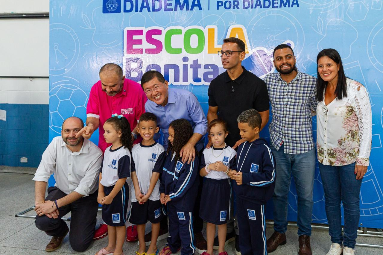 Diadema é a primeira cidade da região a iniciar a entrega de uniformes e material escolar