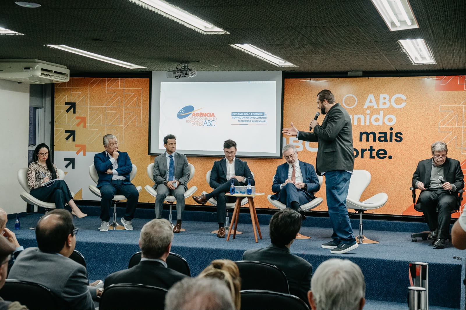 Ministro da Indústria se compromete com o futuro da indústria do Grande ABC e propõe agenda permanente