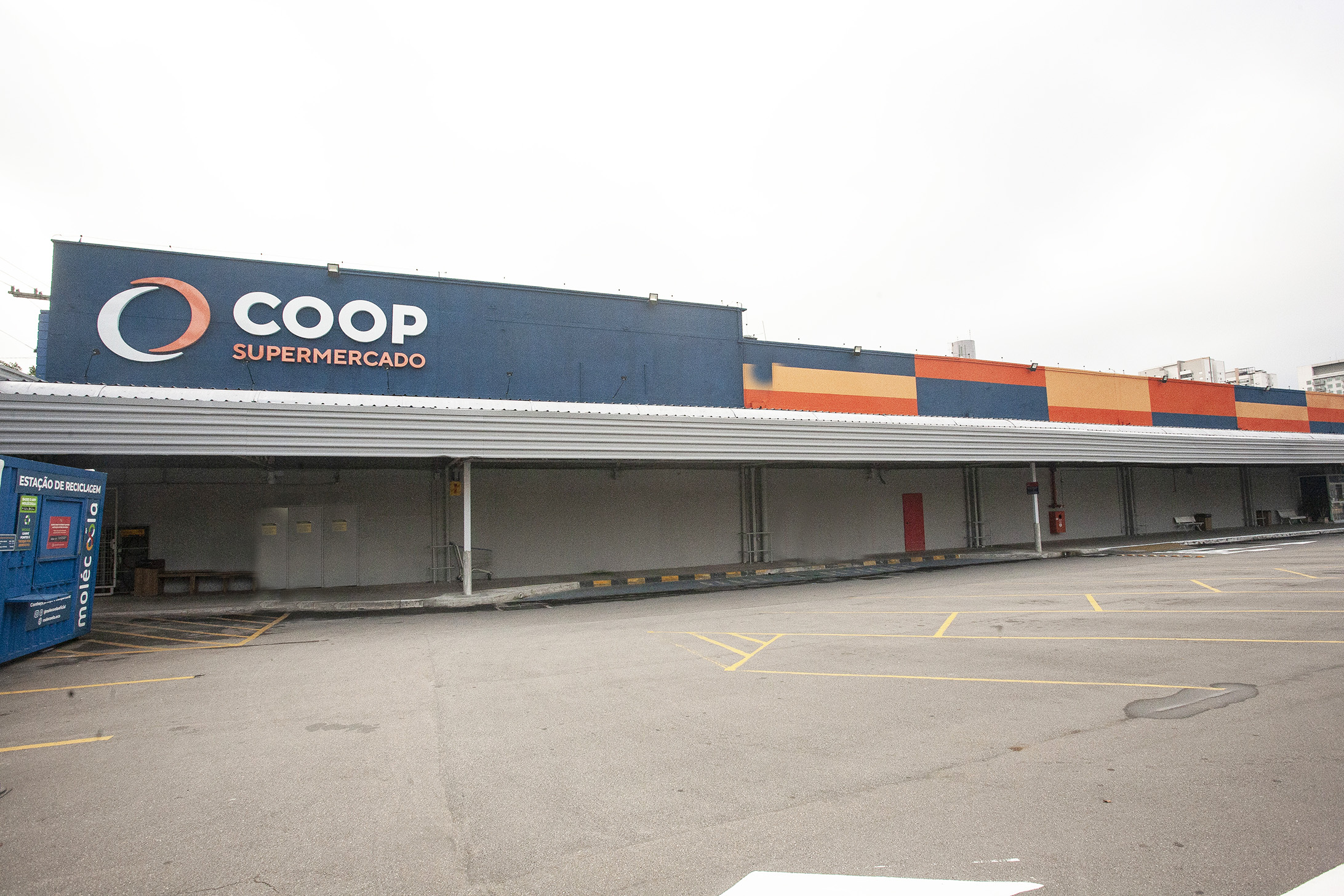 COOP busca talentos em feirões de emprego