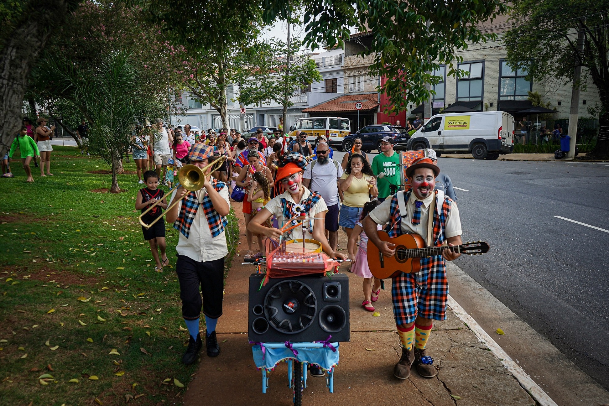 Programa CultSanca na Rua, da Cultura de São Caetano, anima Carnaval na Praça dos Imigrantes