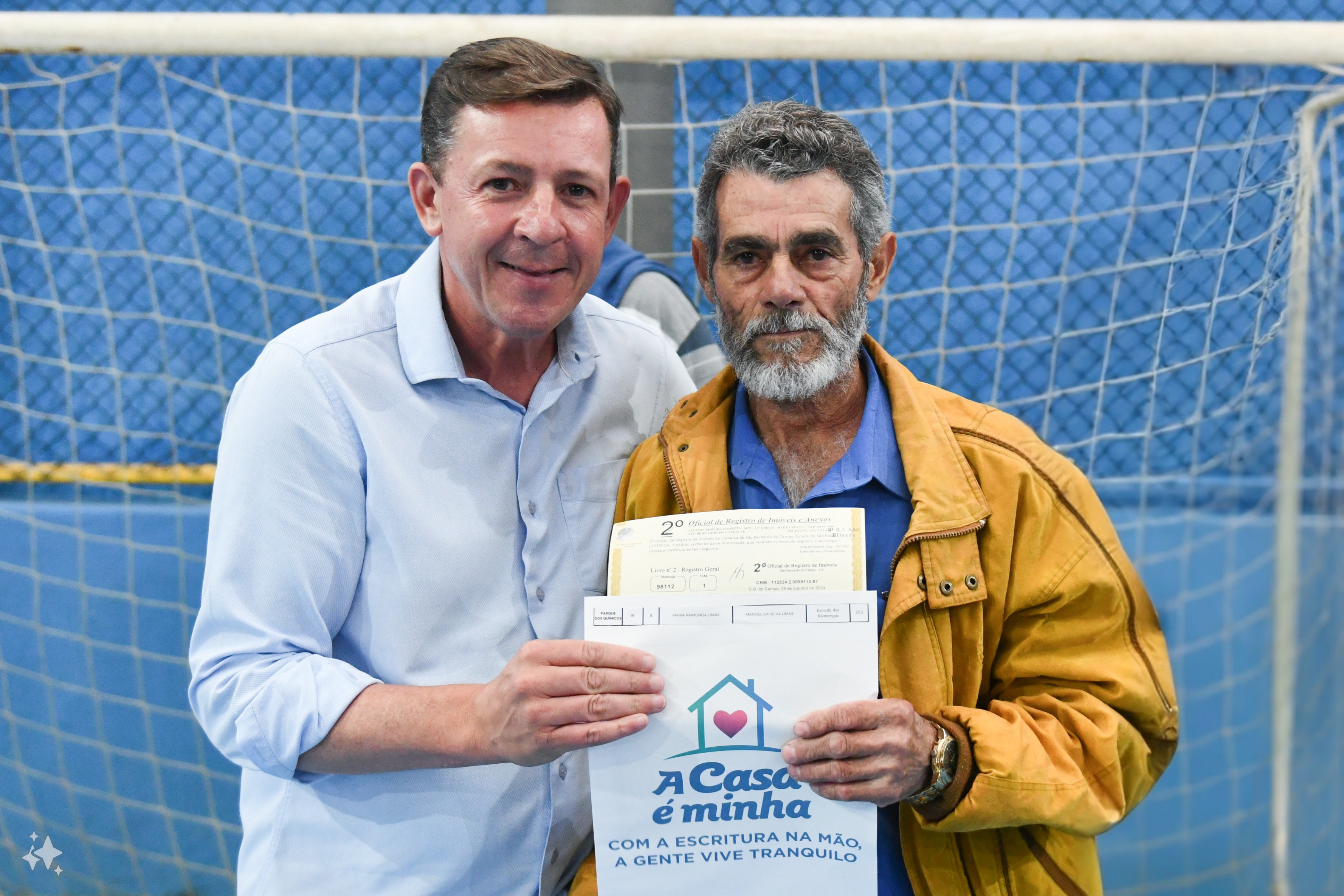 Prefeito Orlando Morando entrega 258 escrituras no Parque dos Químicos, região do Grande Alvarenga