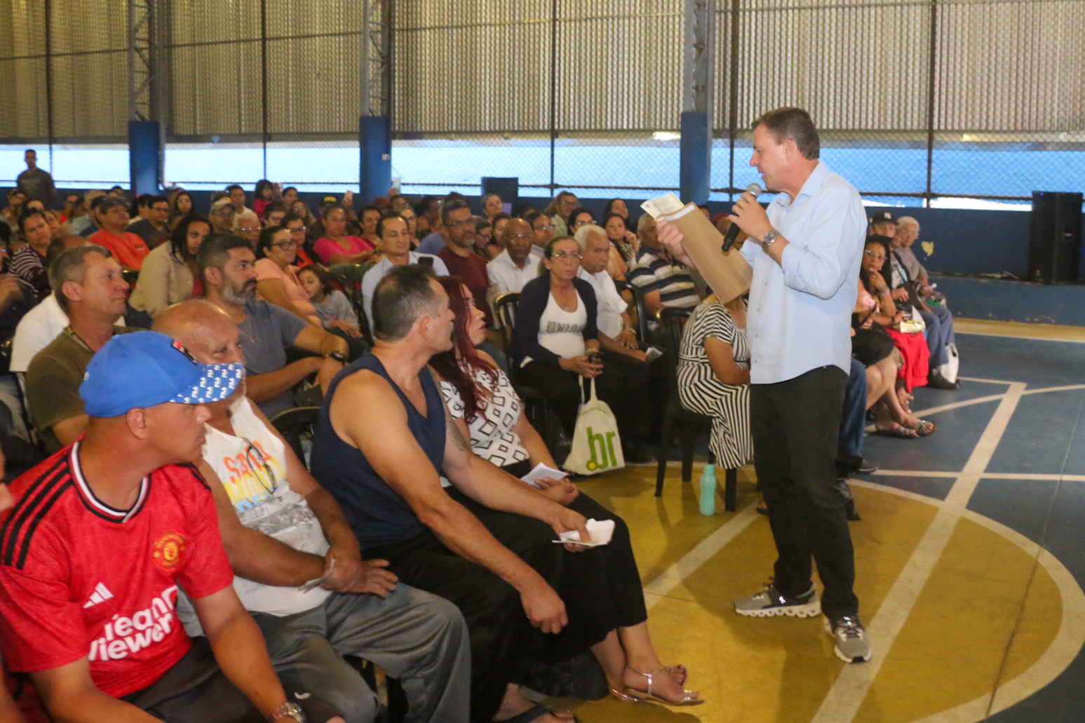 Prefeitura de São Bernardo entrega 240 escrituras na Vila Sabesp e Monte Sião